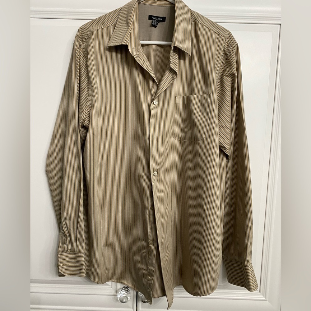 MEN’S VAN HEUSEN DRESS SHIRT IN TAN/BROWN STRIPES SIZE LARGE 16-16 1/2